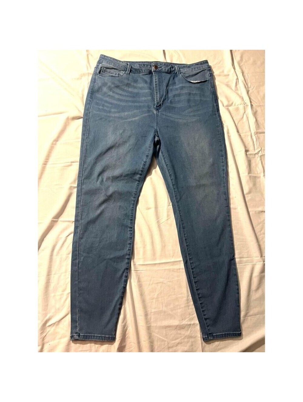excellent condition Forever 21 plus size jeans denim size 20 comfy stretch
